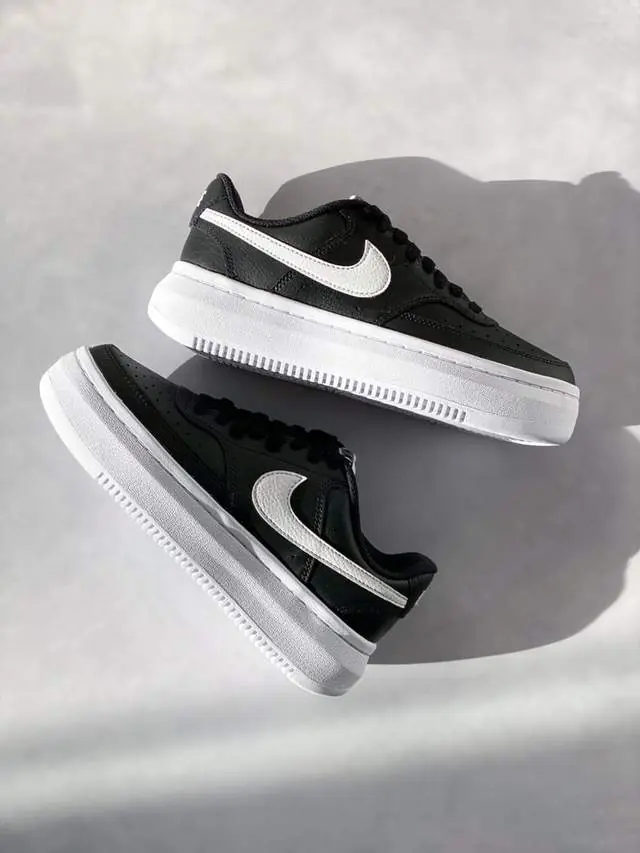Nike Court Visión Alta puestas